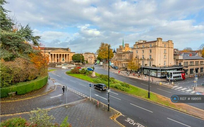 2 Bedroom Flat To Rent In Richmond Heights, Bristol, BS8