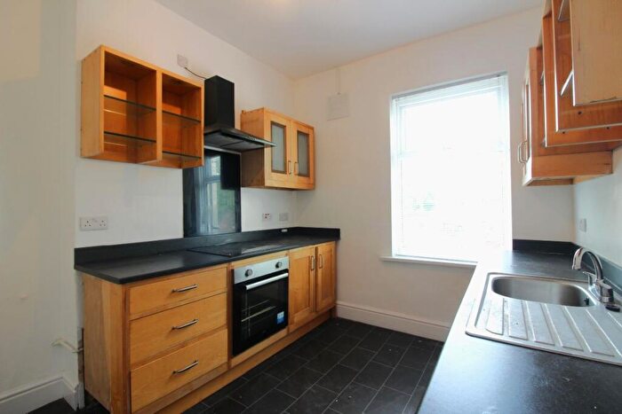 4 Bedroom Flat To Rent In St. Albans Road, Nottingham, NG6