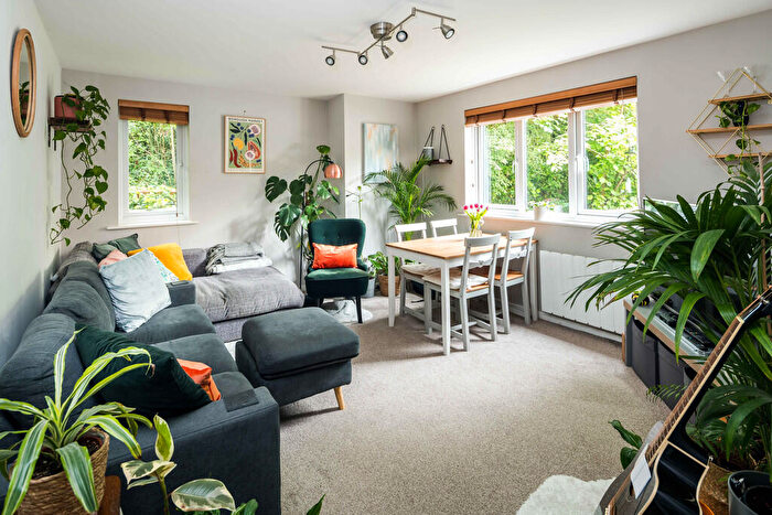 2 Bedroom Apartment To Rent In Beacon Gate, London, SE14