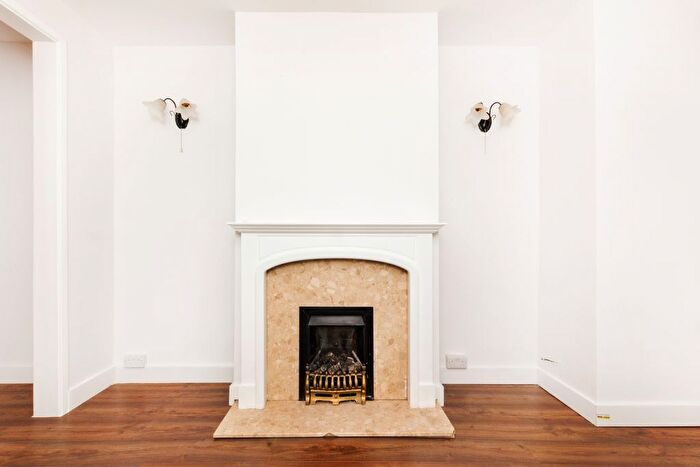 3 Bedroom Terraced House To Rent In Macdonald Road, Walthamstow, E17