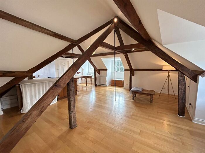 1 Bedroom Apartment To Rent In South Street, Sherborne, DT9