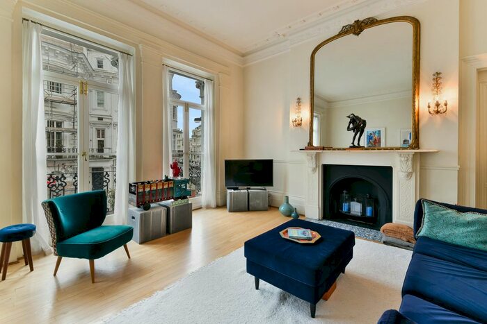 2 Bedroom Flat To Rent In Kensington Park Road, London, W11