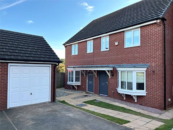 3 Bedroom Semi-Detached House To Rent In Weavers Close, Bulkington, Bedworth, Warwickshire, CV12