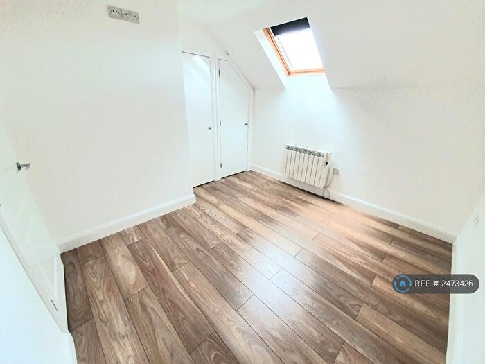 1 Bedroom Flat To Rent In Chapel Court, Bromsgrove, B61