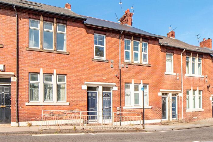 3 Bedroom Apartment For Sale In Station Road, Gosforth, Newcastle Upon Tyne, NE3