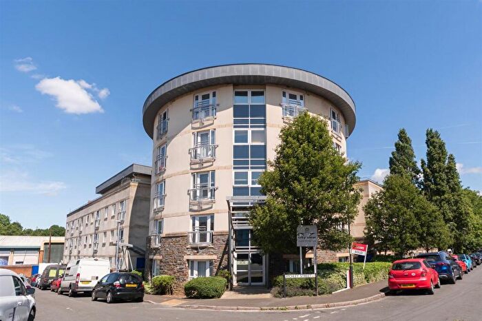 2 Bedroom Flat For Sale In Chancery Street, Bristol, BS5