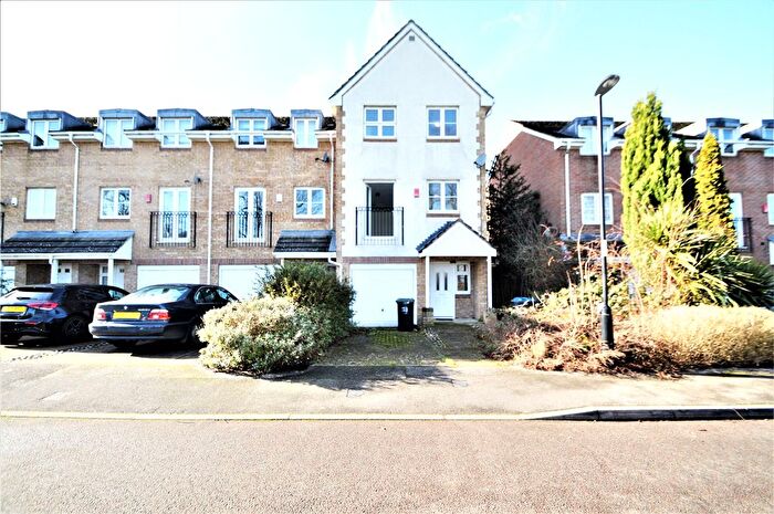 3 Bedroom Semi-Detached House To Rent In Old School Place, Waddon, Croydon, CR0