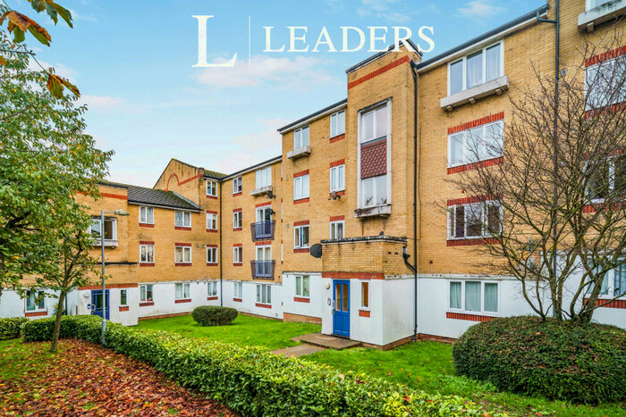 2 Bedroom Flat To Rent In Dads Wood, CM20