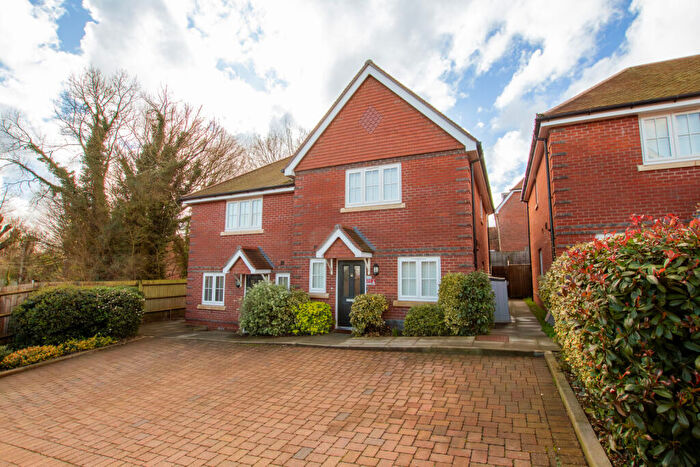 2 Bedroom Semi Detached House For Sale In Sheffield Close, Pangbourne, Reading, Berkshire, RG8