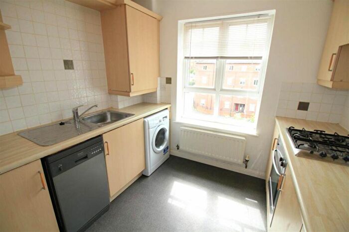 2 Bedroom Flat To Rent In Seymour Court, Nottingham, Notitngham, NG7