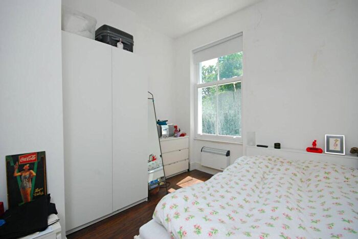 1 Bedroom Flat To Rent In Ossian Road, , Crouch End, London, N4