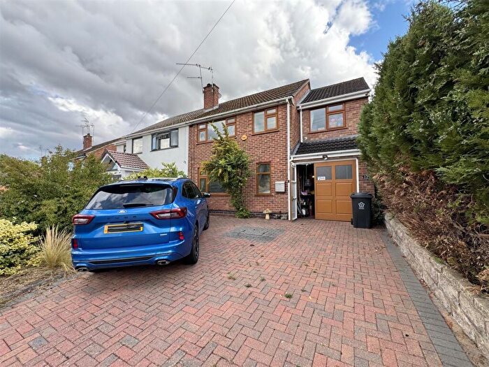 3 Bedroom Semi-Detached House To Rent In Heddington Way, Leicester, LE2