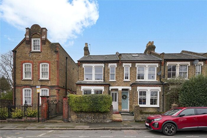 3 Bedroom End Terrace House For Sale In Boyton Road, London, N8