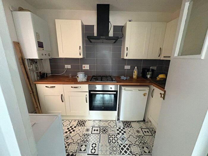 2 Bedroom Flat To Rent In Stoneworth Court, SE25