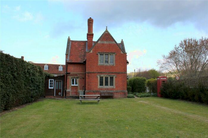 2 Bedroom Detached House To Rent In Mapledurham Village, Reading, Oxfordshire, RG4