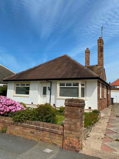 3 Bedroom Bungalow To Rent In Shore Road, Thornton-Cleveleys, FY5