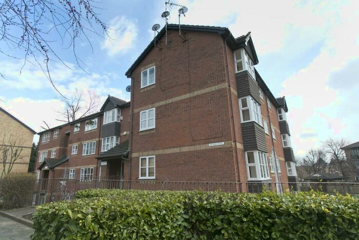 1 Bedroom Apartment To Rent In Stubbs Drive, South Bermondsey, SE16