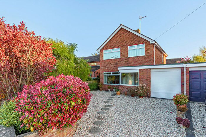 3 Bedroom Link Detached House For Sale In North Road East, The Reddings, Cheltenham, GL51