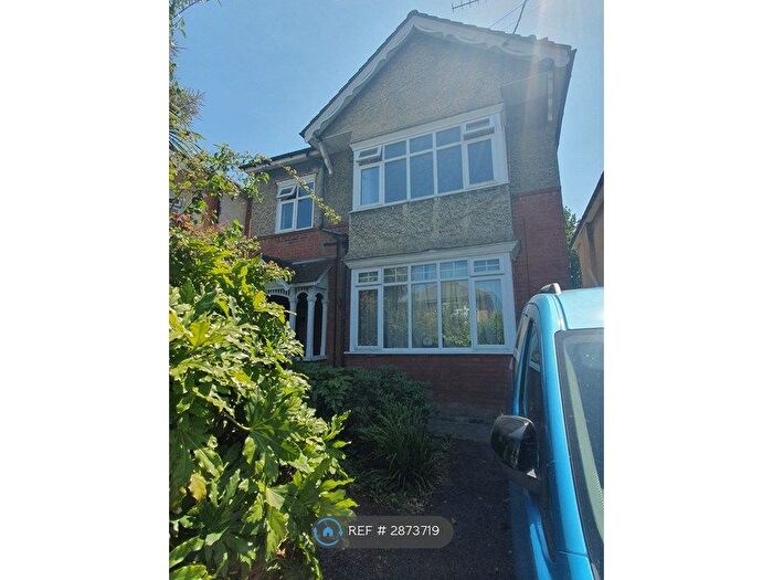 2 Bedroom Flat To Rent In Leamington Road, Bournemouth, BH9