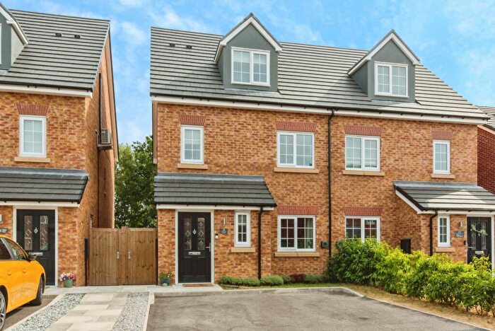 4 Bedroom Semi-Detached House For Sale In Francis Jepson Close, Alsager, Stoke-on-Trent, Cheshire, ST7