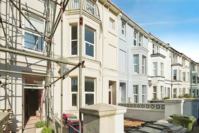 1 Bedroom Flat For Sale In Queens Park Road, Brighton, BN2