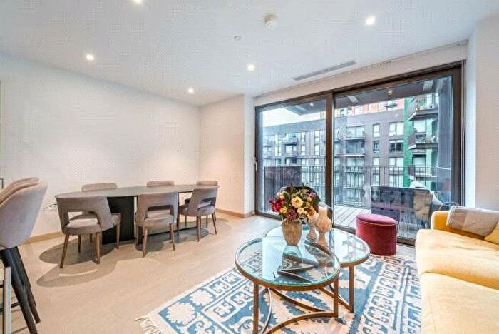 1 Bedroom Flat For Sale In Legacy Building, Embassy Gardens, London, SW11