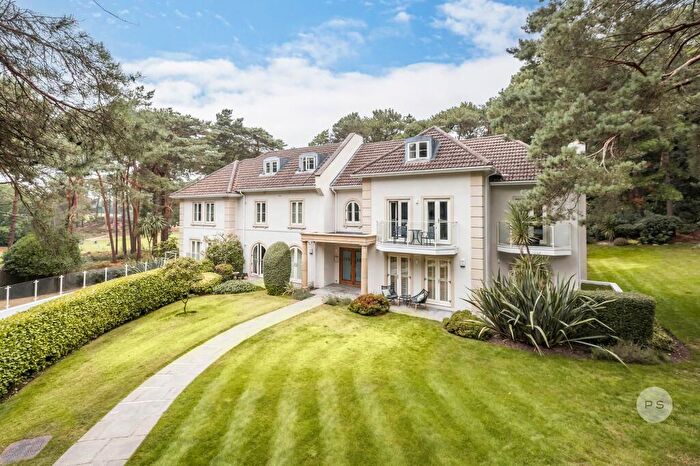 2 Bedroom Apartment For Sale In Lilliput Road, Lilliput, Poole, BH14