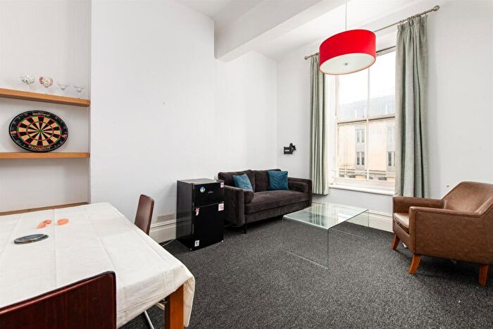 3 Bedroom House To Rent In Kings Parade Avenue, Bristol, BS8