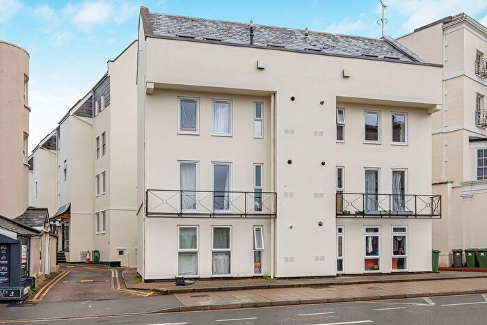 1 Bedroom Flat For Sale In Berkeley Court, High Street, Cheltenham, GL52