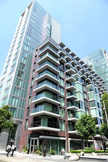 Studio To Rent In Apartment Meranti House, London, E1