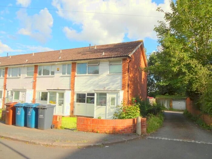 3 Bedroom End Of Terrace House To Rent In Torbridge Close, Edgware, Middlesex HA8