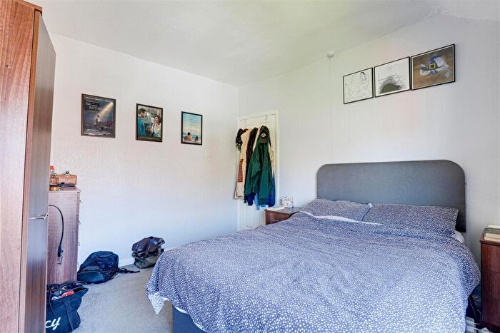 3 Bedroom Terraced House For Sale In Marina Avenue, Beeston, Nottinghamshire, NG9