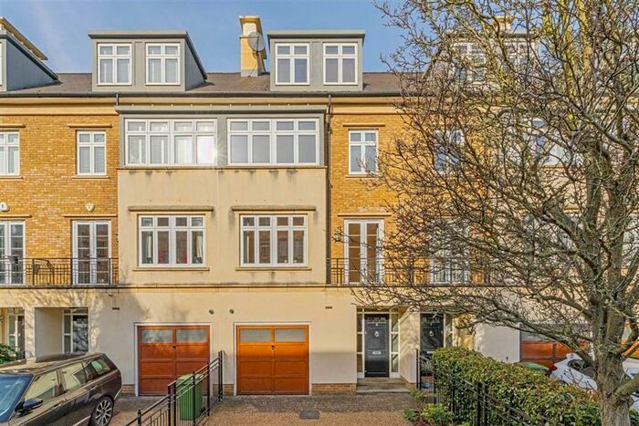 5 Bedroom Terraced House To Rent In Kelsall Mews, Kew, Richmond, TW9
