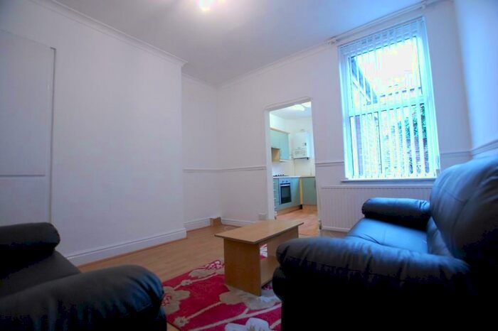 4 Bedroom Terraced House To Rent In Vincent Road, Sheffield, S7