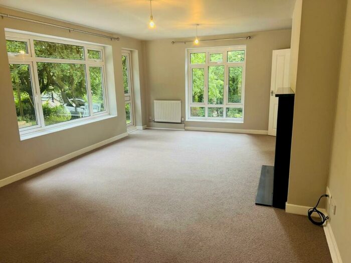 5 Bedroom Detached House To Rent In High Molewood, Hertford, SG14