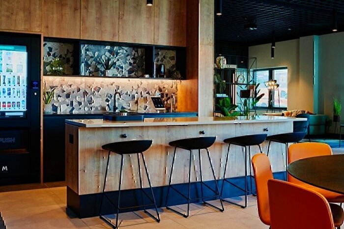 2 Bedroom Flat To Rent In Uncle Southall, Merrick Road, Southall, UB2