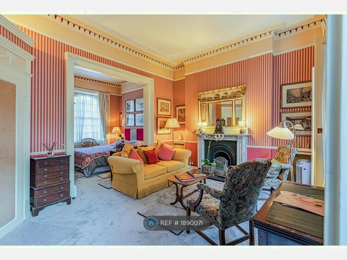 Studio To Rent In London, London, W1H