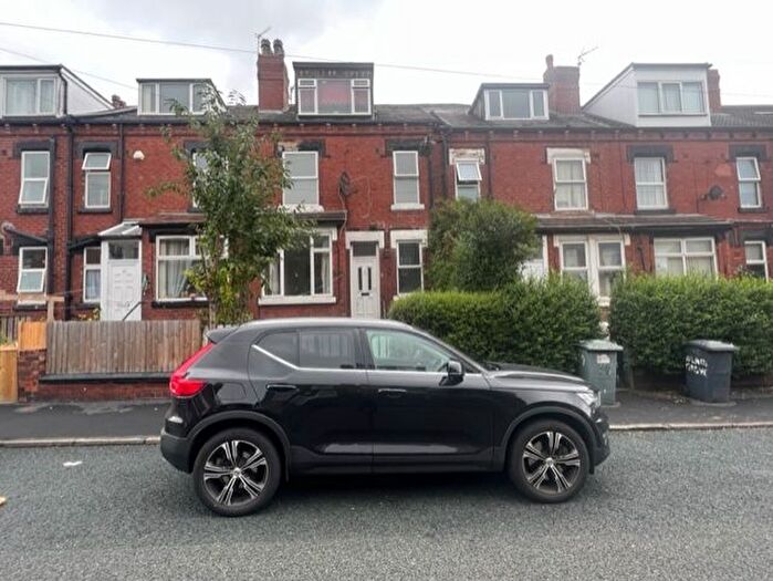 3 Bedroom Terraced House To Rent In Cross Flatts Grove, Beeston, Leeds, LS11