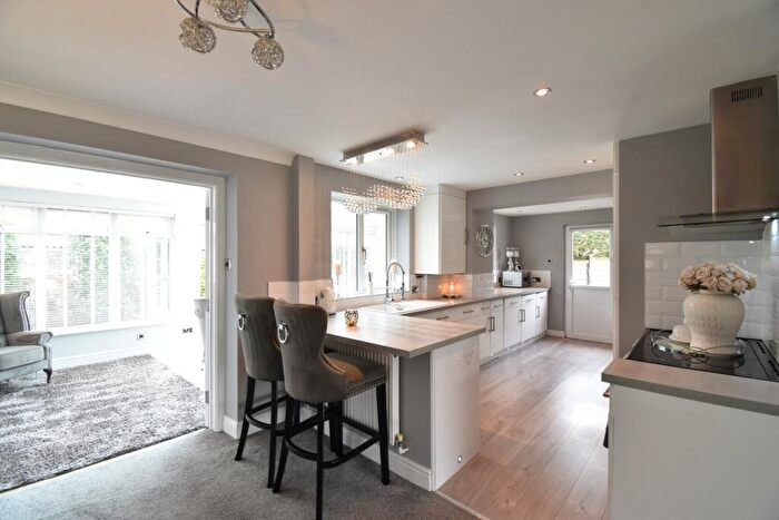 3 Bedroom End Of Terrace House For Sale In Robins Close, Lenham, ME17