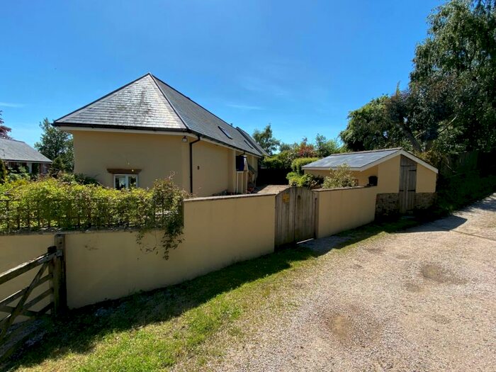 3 Bedroom Barn Conversion For Sale In Spreyton, Crediton, EX17