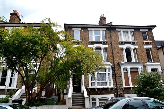 1 Bedroom Flat To Rent In Gilmore Road Lewisham, SE13