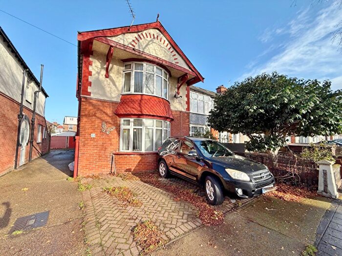 3 Bedroom End Of Terrace House For Sale In Highbury Grove, Cosham, PO6