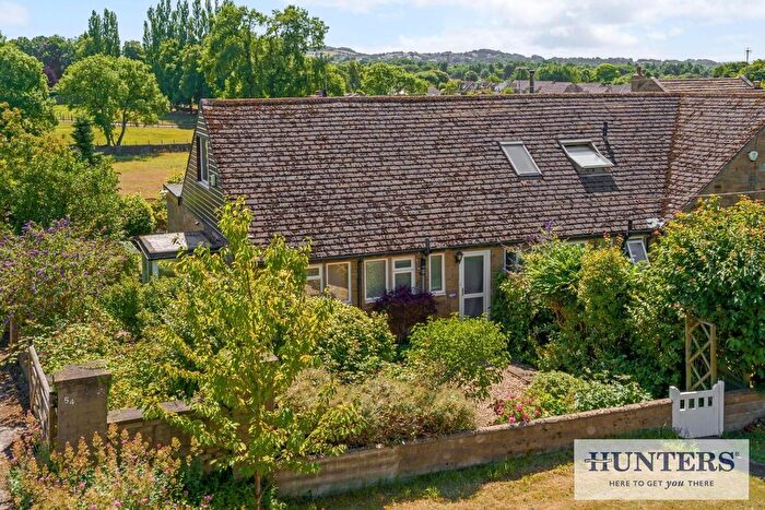 3 Bedroom Bungalow For Sale In Town Street, Guiseley, Leeds, LS20