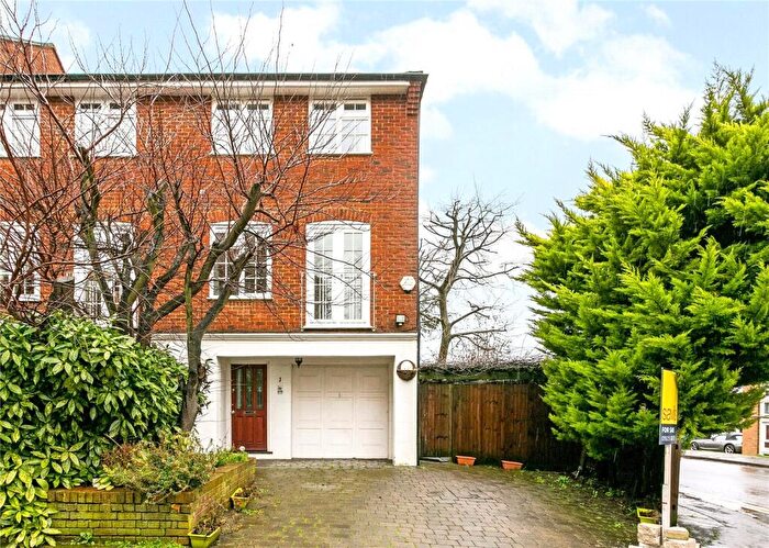 3 Bedroom End Of Terrace House To Rent In Tanworth Close, Northwood, Middlesex, HA6