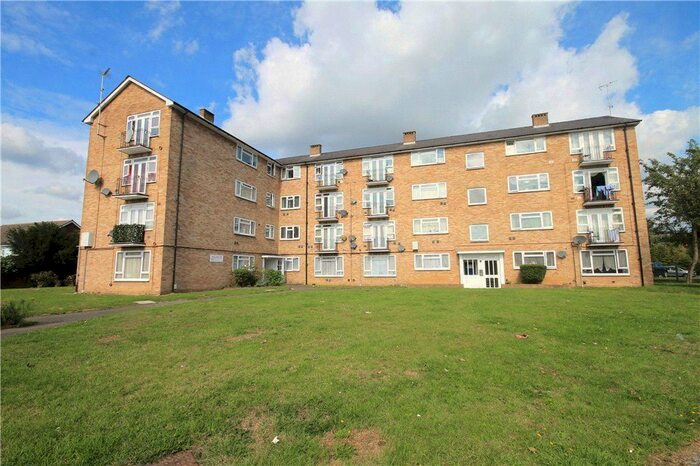 2 Bedroom Flat For Sale In Clare Road, Staines-Upon-Thames, Surrey, TW19