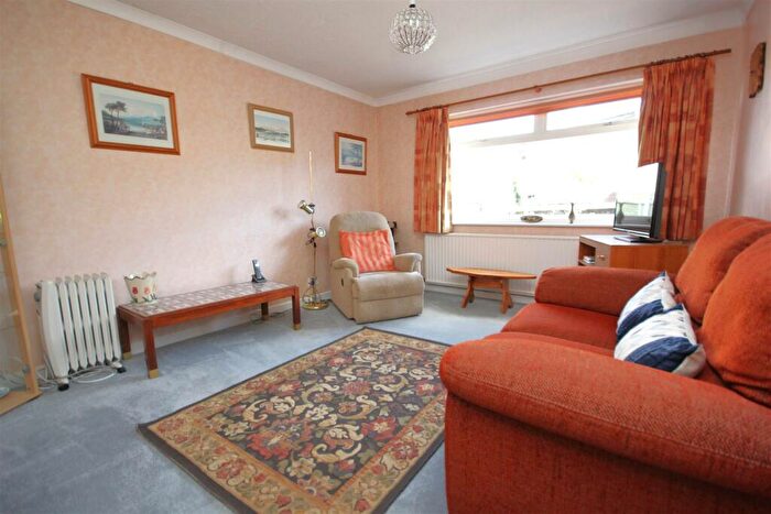 2 Bedroom Semi-Detached Bungalow For Sale In Cedar Way, Higham Ferrers, Rushden, NN10