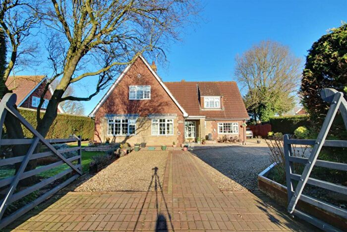 4 Bedroom Detached Bungalow For Sale In West Street, Leven, Beverley, HU17