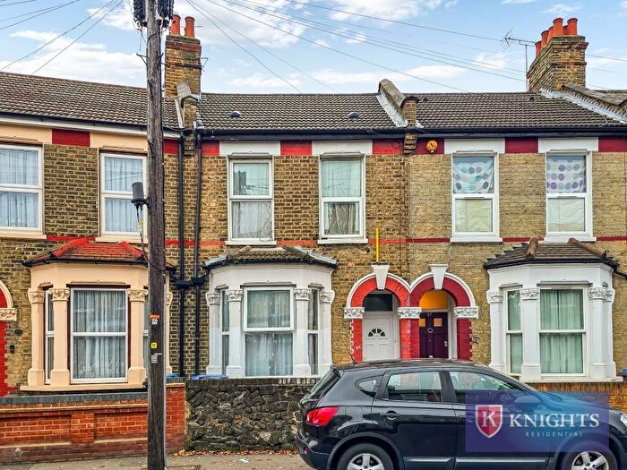 3 Bedroom Terraced House For Sale In Pretoria Road North, Edmonton Tottenham, London, N18