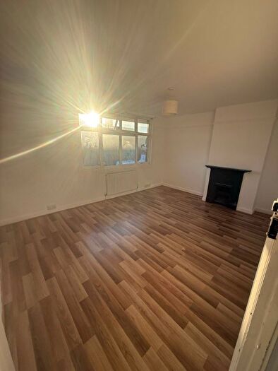 3 Bedroom Detached House To Rent In Fraser Road, London, N9