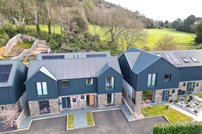 4 Bedroom Semi-Detached House For Sale In Contemporary Family Home Close To Clevedon Amenities, BS21